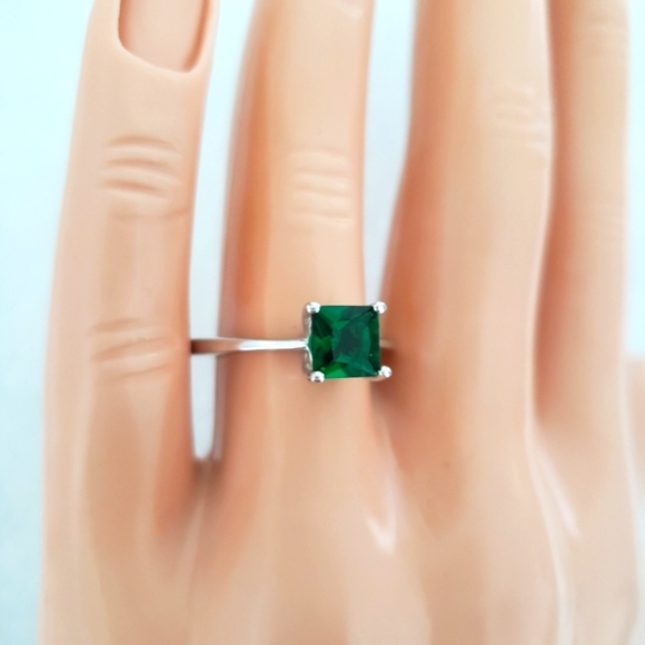 Sterling Princess Cut Emerald Ring - Picture 8 of 8